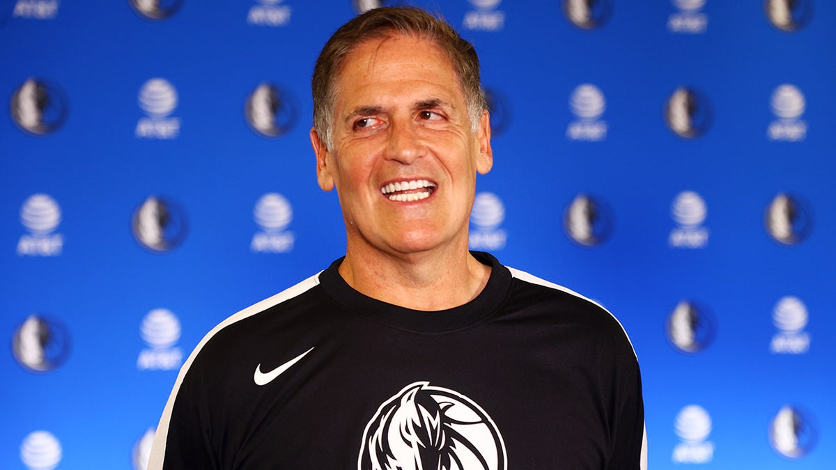 Mark Cuban smiling