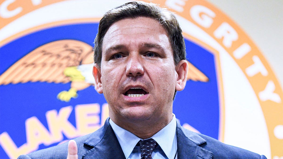 Ron-DeSantis-press-conference-Lakeland-Florida