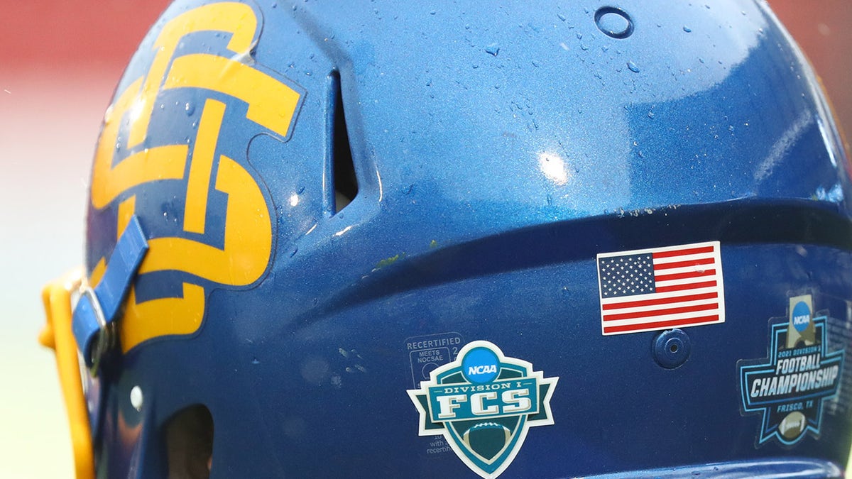 South Dakota State had the lead going into the 4th quarter.