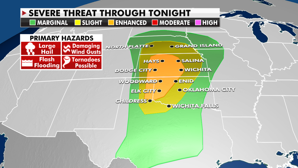 Severe weather threats in the Central U.S.