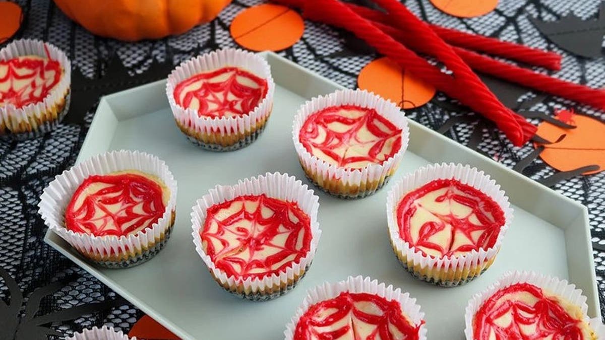 Bake your mini cheesecake cupcakes and let them cool.