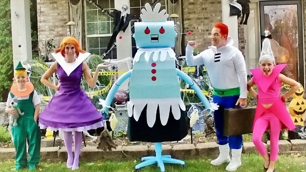 The family won another prize for their "The Jetsons" costumes in 2018. (SWNS)