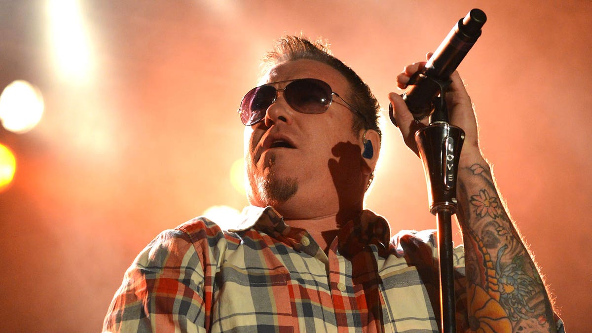 Smash Mouth's Steve Harwell on hiatus due to heart issues
