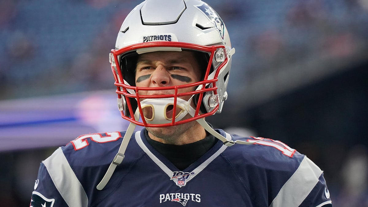 29 SEP 2002: New England Patriots Tom Brady during a game against the San  Diego Chargers