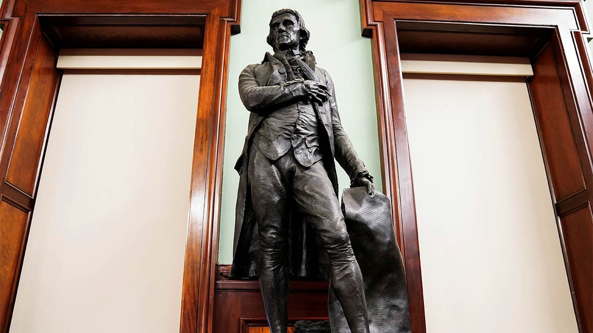 JEFFERSON STATUE