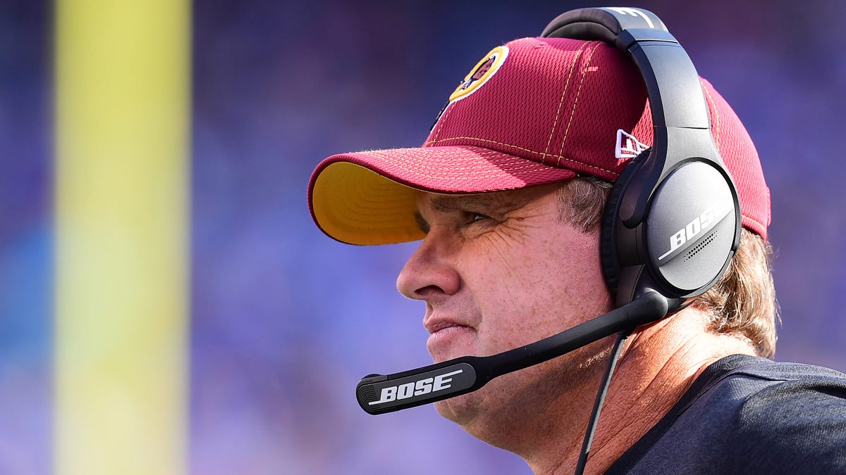 EAST RUTHERFORD, NEW JERSEY - SEPTEMBER 29: The Washington Redskins head coach Jay Gruden looks on during their game against the New York Giants at MetLife Stadium on September 29, 2019 in East Rutherford, New Jersey. (Photo by Emilee Chinn/Getty Images)