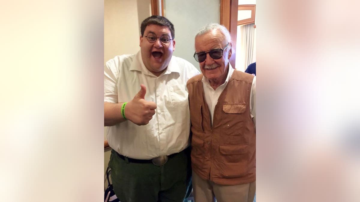 Robert Franzese was able to meet comic book legend Stan Lee while he donned his Peter Griffin cosplay, which includes green slacks, a white button-down shirt, black belt and round glasses.