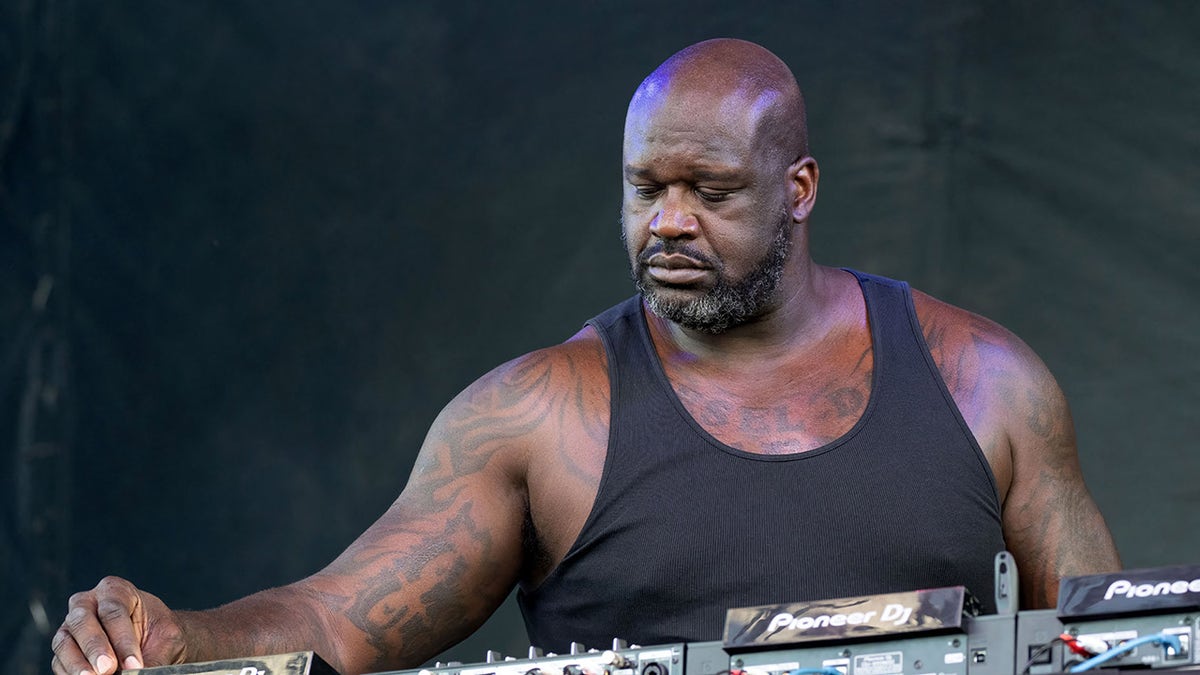 DJ Diesel put on a post-race performance at the venue.