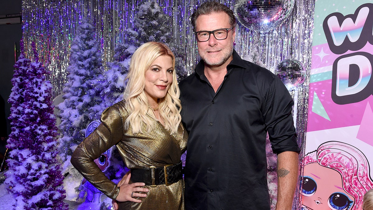 A photo of Tori Spelling and Dean McDermott