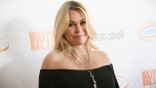 BEVERLY HILLS, CA - NOVEMBER 17: Shanna Moakler arrives at the Lupus LA 15th Annual Hollywood Bag Ladies Luncheon at The Beverly Hilton Hotel on November 17, 2017 in Beverly Hills, California. (Photo by David Livingston/Getty Images)