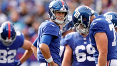 Giants' Daniel Jones makes incredible one-handed catch, drive ends with TD