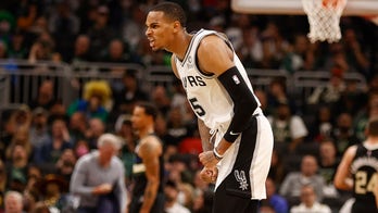 Spurs knock off Bucks 102-93 on road to stop 4-game skid