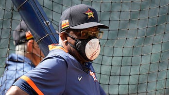 La Russa back in postseason with White Sox against Astros