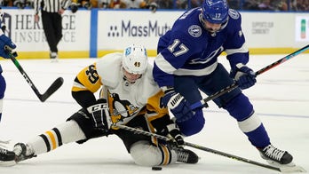Jarry has 26 saves, Penguins beat Lightning 6-2 in opener