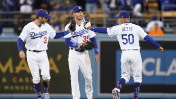 Dodgers beat Giants 7-2, force decisive Game 5 in NLDS