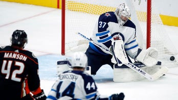 Ehlers' 2 late goals powers Winnipeg past Ducks 4-3