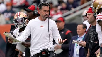 Garoppolo leads way as 49ers beat Bears 33-22 to stop slide