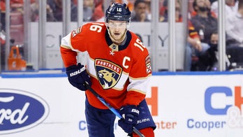 Panthers stay unbeaten, beat Coyotes 5-3 to move to 6-0