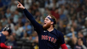Red Sox flex muscles, power past Rays 14-6 to even ALDS 1-1