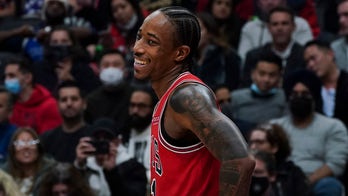 DeRozan has 26, Bulls beat Raptors for 4th straight win