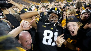 No. 3 Iowa beats No. 4 Penn State 23-20, fans storm field