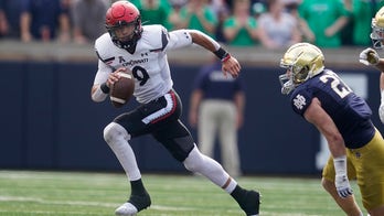 Desmond Ridder, No. 7 Cincinnati beat No. 9 Notre Dame 24-13