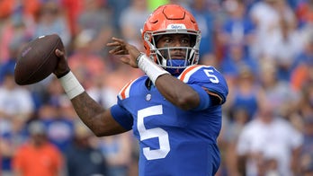 Jones' career day helps No. 20 Florida blank Vanderbilt 42-0