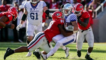 Bennett, Bowers, D lead No. 1 Georgia past Kentucky, 30-13