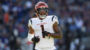 Bengals WR Ja'Marr Chase catches top rookie award