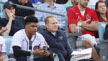 Juan Soto supports former Nats teammates at Dodger Stadium