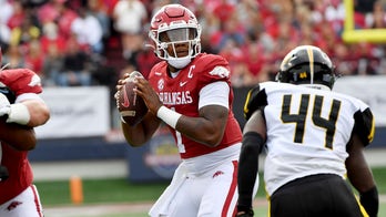 Jefferson with career-high 4 TD passes in Arkansas 45-3 romp