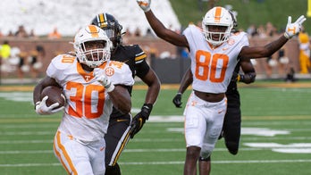 Tennessee makes quick work of Missouri in 62-24 rout