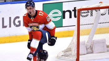 Bobrovsky makes 29 saves as Panthers stay undefeated