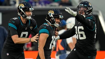 Jaguars' rely on Matthew Wright's two clutch field goals to snap losing streak
