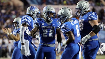 Memphis brings big-play lightning, bolts past Navy 35-17