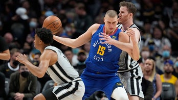 Jokic posts 32 points, 16 boards; Nuggets top Spurs 102-96