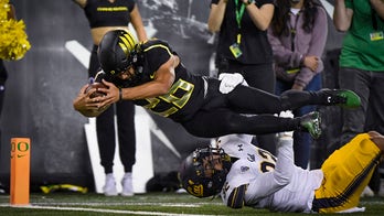 No. 9 Oregon holds off tenacious California 24-17