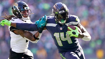 Seahawks snap losing skid with 31-7 thumping of Jaguars