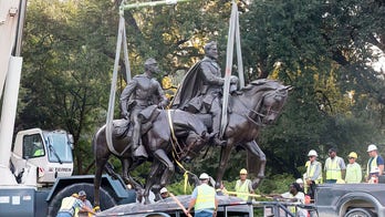 Removed statue of Robert E. Lee now at private Texas resort