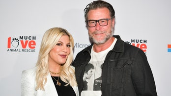 Tori Spelling dodges question about split from Dean McDermott