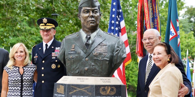 Former U.S. Secretary of State and former Chairman of the Joint Chiefs of Staff, retired General Colin Powell attends the unveiling of his bust among the Circle of Firsts at the Buffalo Soldier Monument, with his wife Alma at Fort Leavenworth, Kansas, U.S. September 6, 2014. Picture taken September 6, 2014. U.S. Army/Handout via REUTERS. THIS IMAGE HAS BEEN SUPPLIED BY A THIRD PARTY.