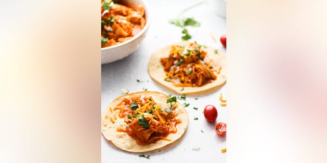 Easy Instant Pot Chicken Tacos by Chelsea Plummer of MaesMenu.com