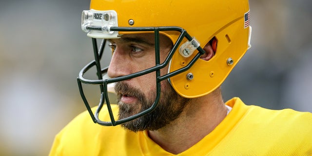 Aaron Rodgers #12 of the Green Bay Packers warms up before the game against the Buffalo Bills at Lambeau Field on September 30, 2018 in Green Bay, Wisconsin.