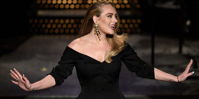 Adele ha admitido que entiende por qué la acusan de malversación cultural por el disfraz que el músico usó anteriormente en el Carnaval de Notting Hill.