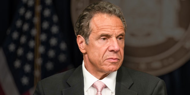 O governador de Nova York, Andrew Cuomo, fala durante o briefing diário para a mídia no Gabinete do Governador do Estado de Nova York em 12 de junho de 2020 na cidade de Nova York. (Foto de Jeenah Moon / Getty Images)