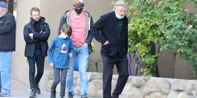 Alec Baldwin met with the husband and son of Halyna Hutchins, who died on the set of ‘Rust.'