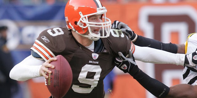 Cleveland Browns quarterback Charlie Frye (9) scrambles for yards against the Pittsburgh Steelers at the Browns' stadium in Cleveland, Ohio, on Dec. 24, 2005. The Steelers defeated the Browns 41-0.