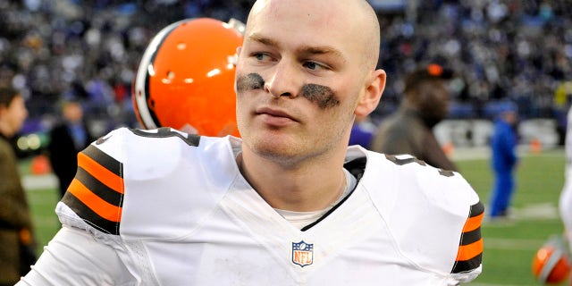 Quarterback Connor Shaw #9 of the Cleveland Browns walks off the field after a game against the Baltimore Ravens at M&T Bank Stadium on Dec. 28, 2014, in Baltimore, Maryland. Baltimore won 20-10.