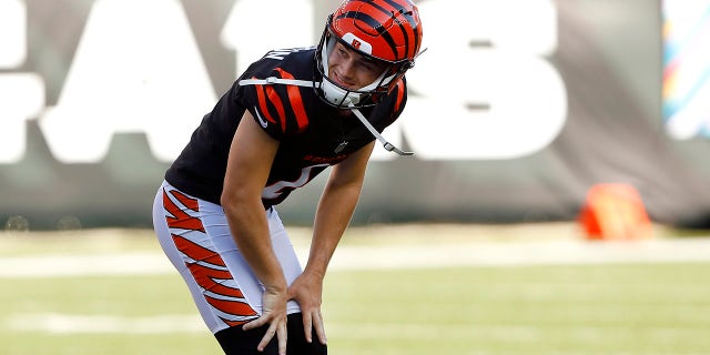 Cincinnati Bengals kicker Evan McPherson (2)reacts to missing the kick during the fourth quarter against the Green Bay Packers in overtime at Paul Brown Stadium.