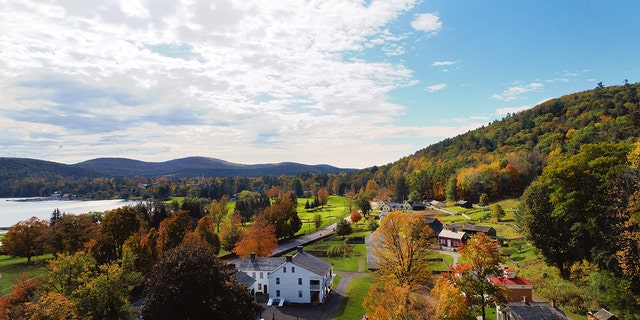 The ideal time to visit for peak fall colors is late September to mid-October. (Cooperstown Getaway)